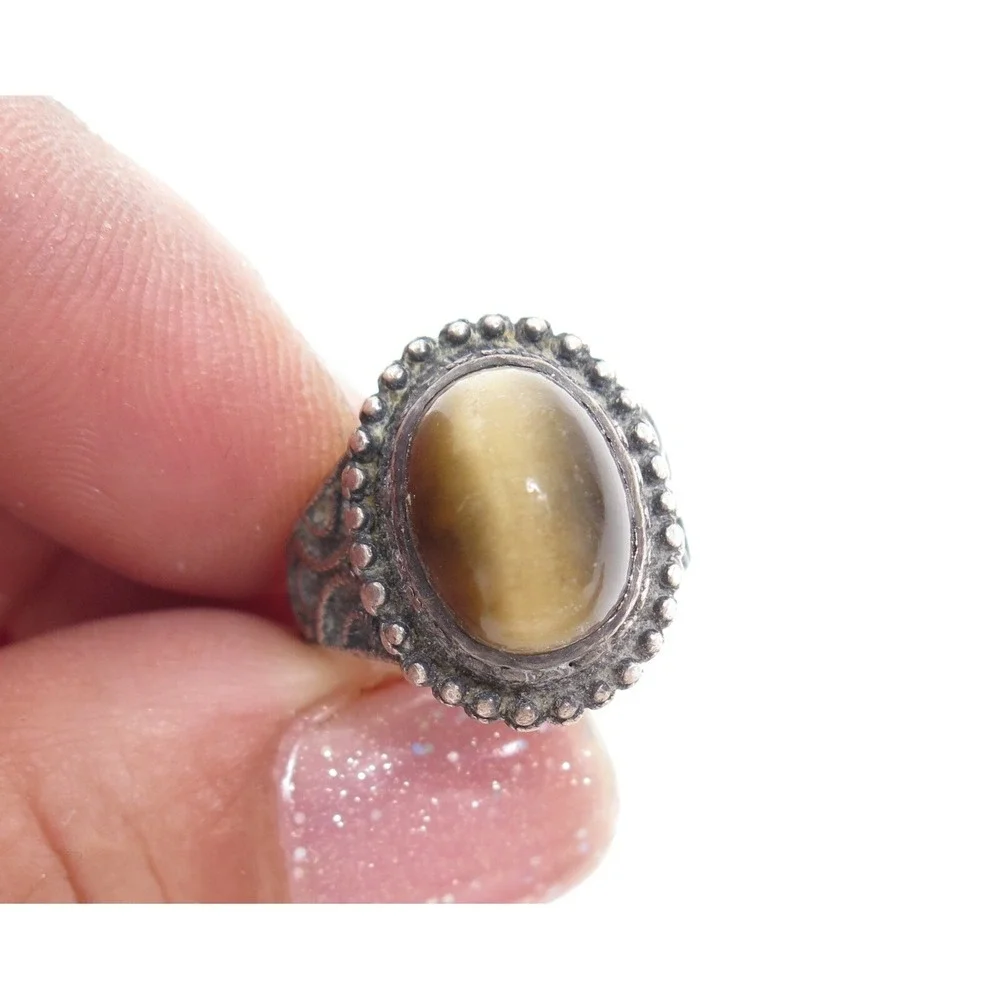 VINTAGE STERLING SILVER TIGER'S EYE HIGH DOME CABOCHON ORNATE SOLITARY RING*5.5‎